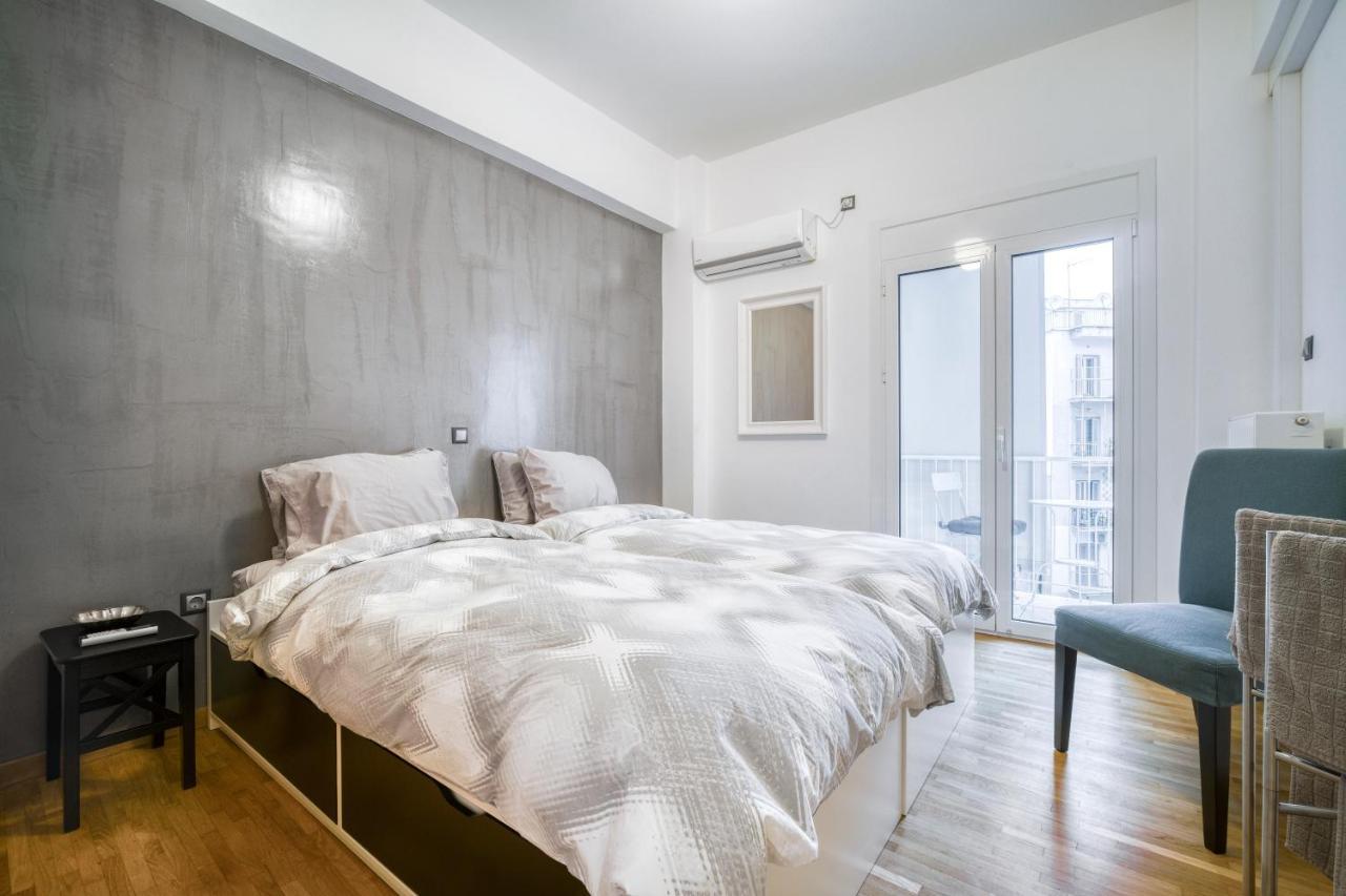 Delightful Stylish Two Bedroom Condo In Hip Area Of Central Athena Bagian luar foto