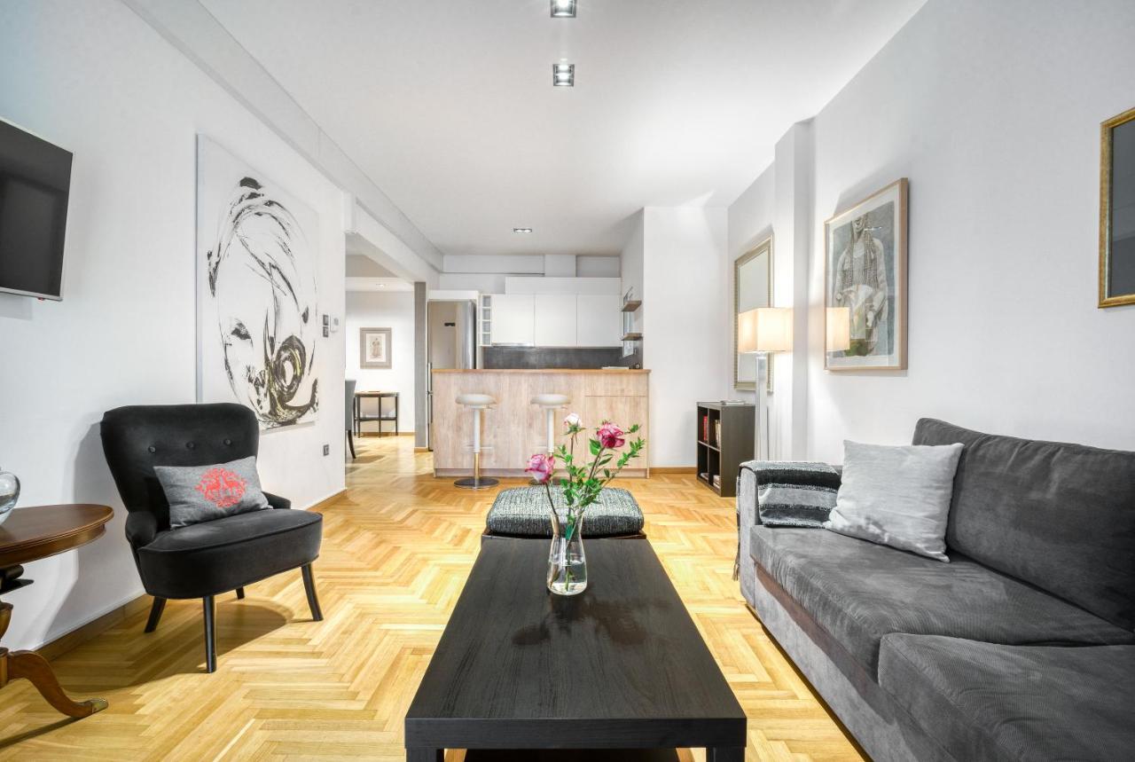 Delightful Stylish Two Bedroom Condo In Hip Area Of Central Athena Bagian luar foto