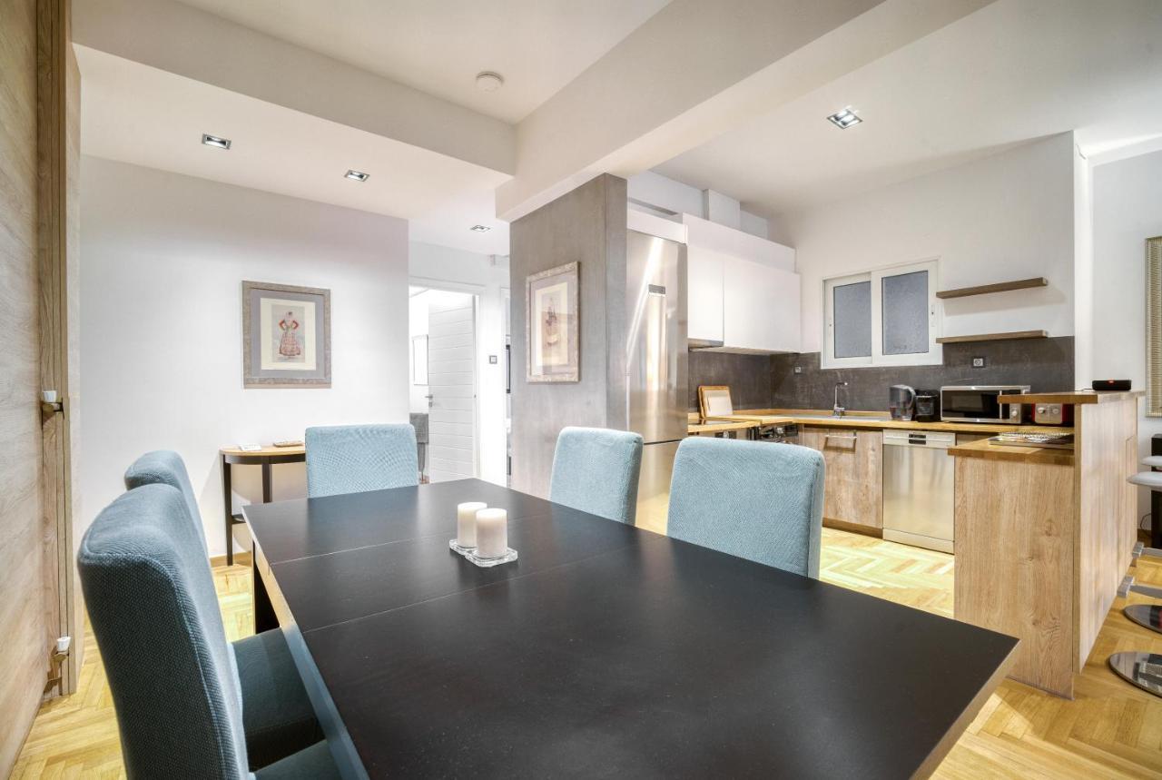 Delightful Stylish Two Bedroom Condo In Hip Area Of Central Athena Bagian luar foto