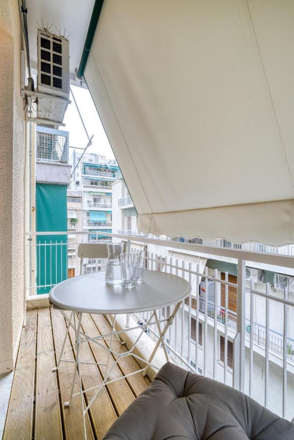 Delightful Stylish Two Bedroom Condo In Hip Area Of Central Athena Bagian luar foto